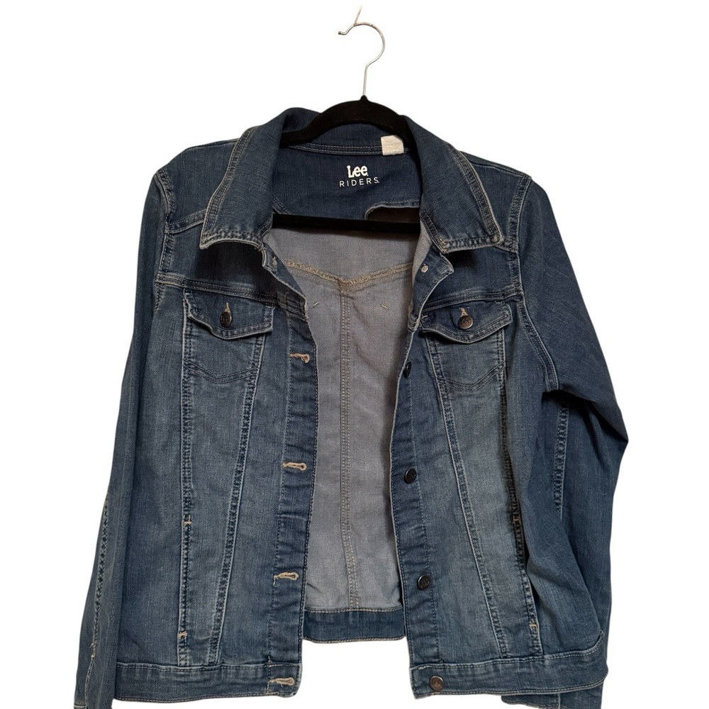 Lee Women's Classic Blue Jean Jacket - Picture 2 of 7